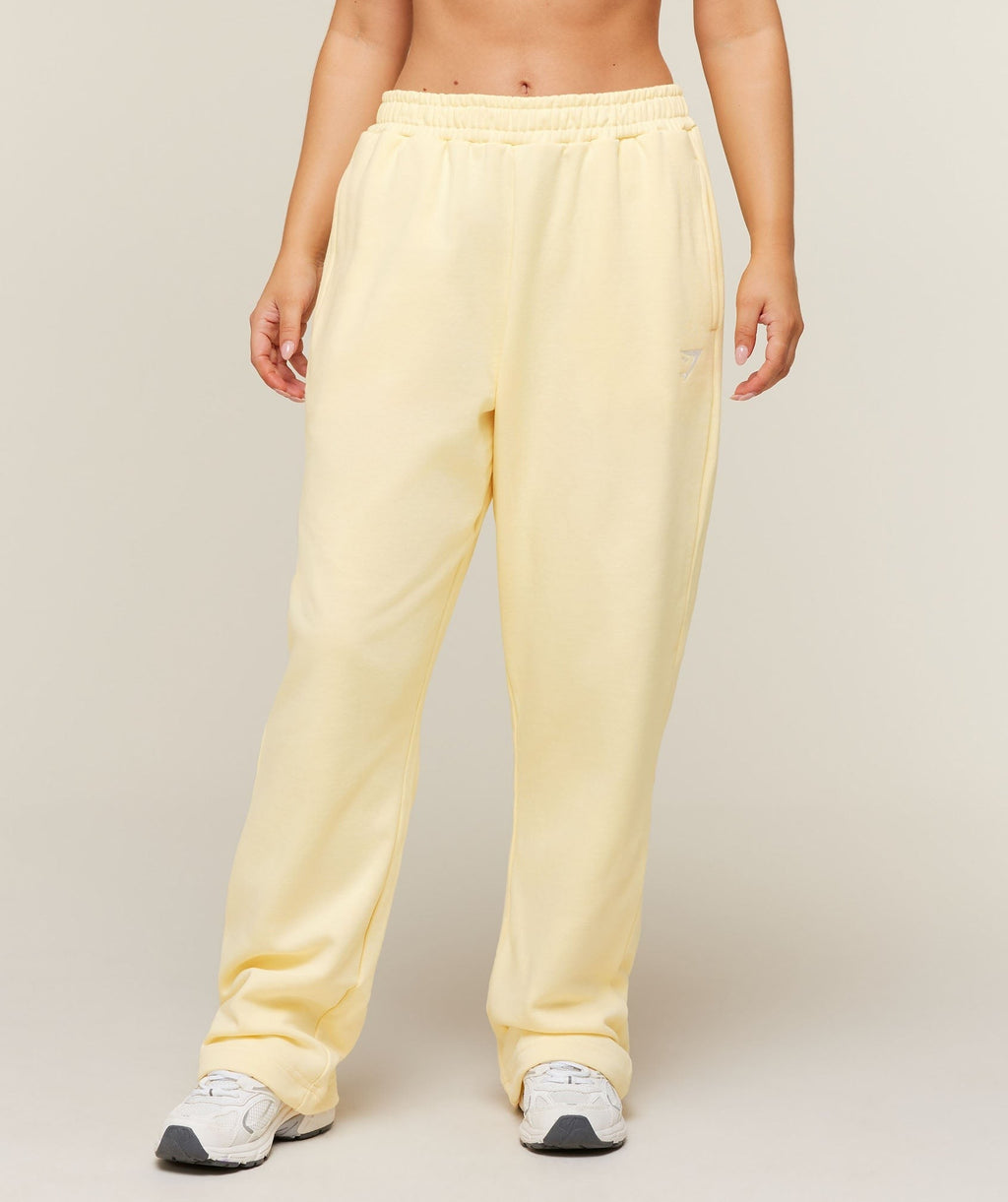 Training Fleece Straight Leg Short Pants