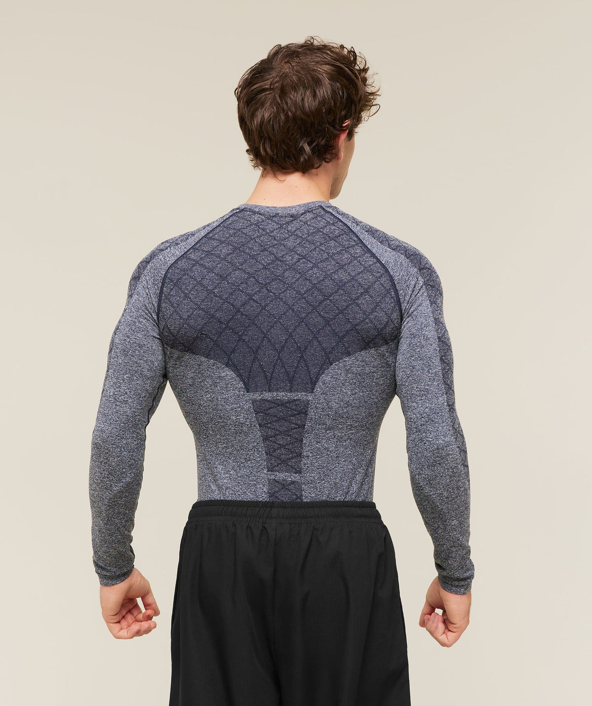Devant Seamless Long Sleeve Tee