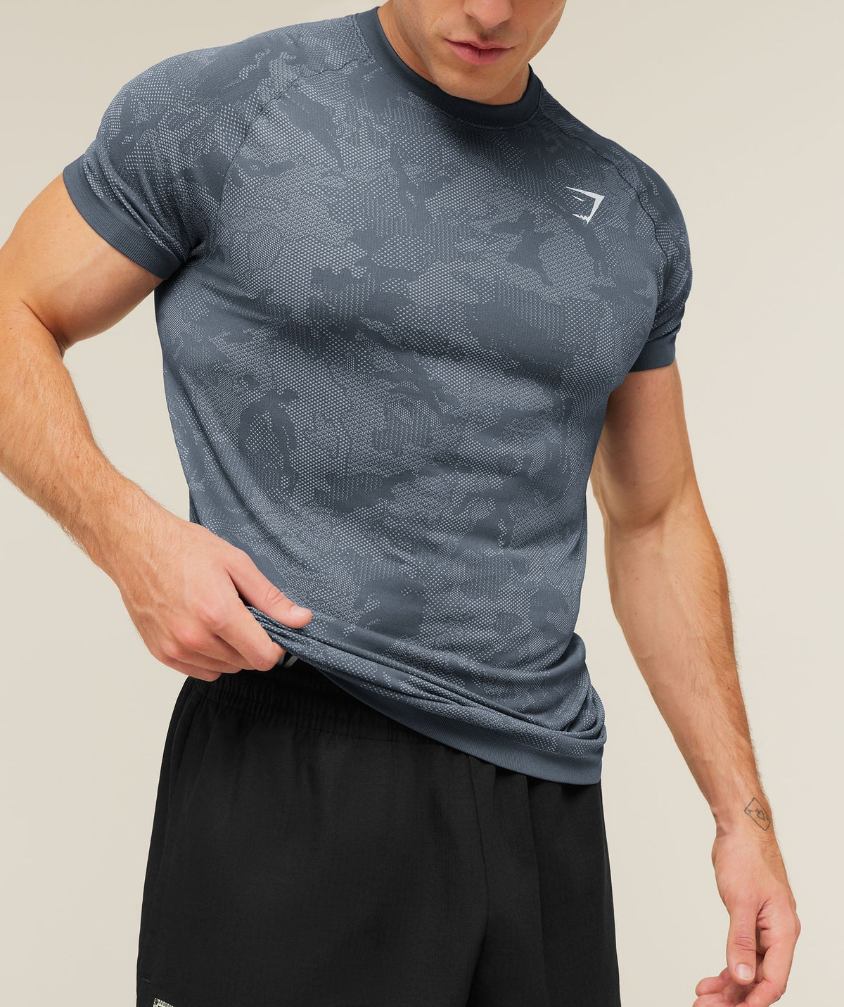 Geo Seamless Tee