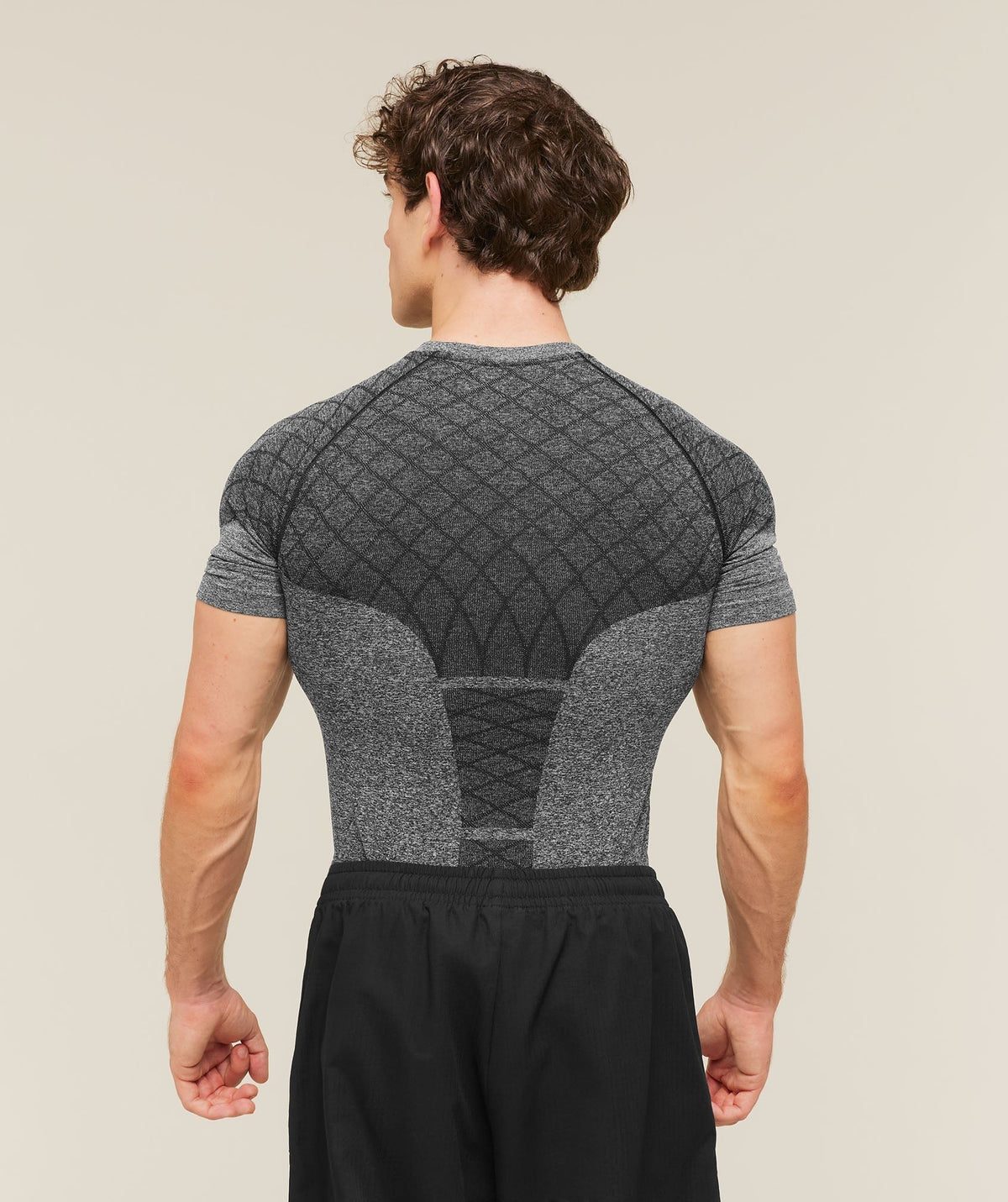 Devant Seamless Long Sleeve Tee