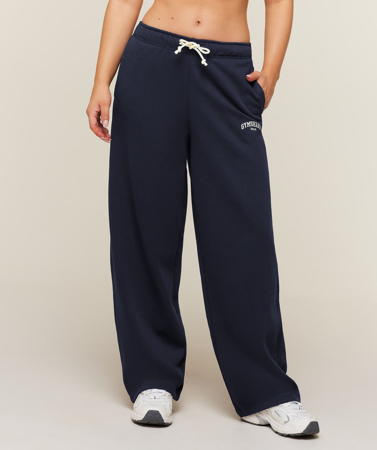 Cosy Luxe Campus Pants Short