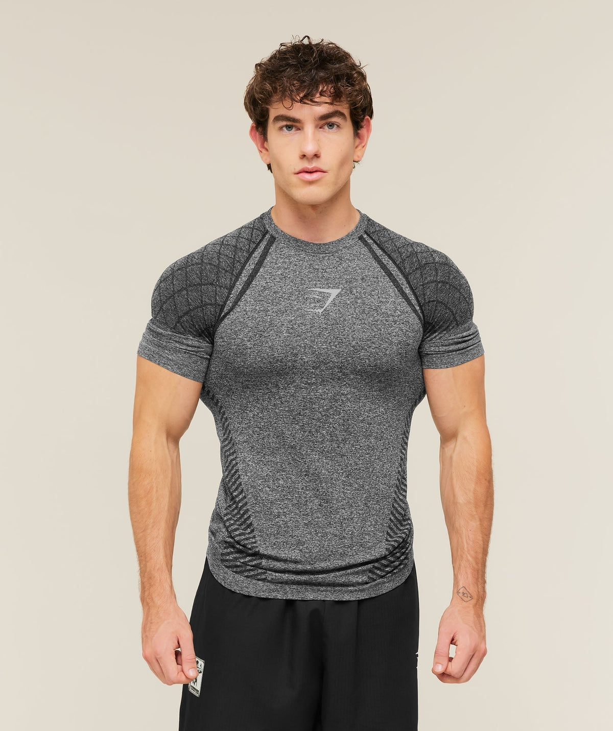 Devant Seamless Long Sleeve Tee